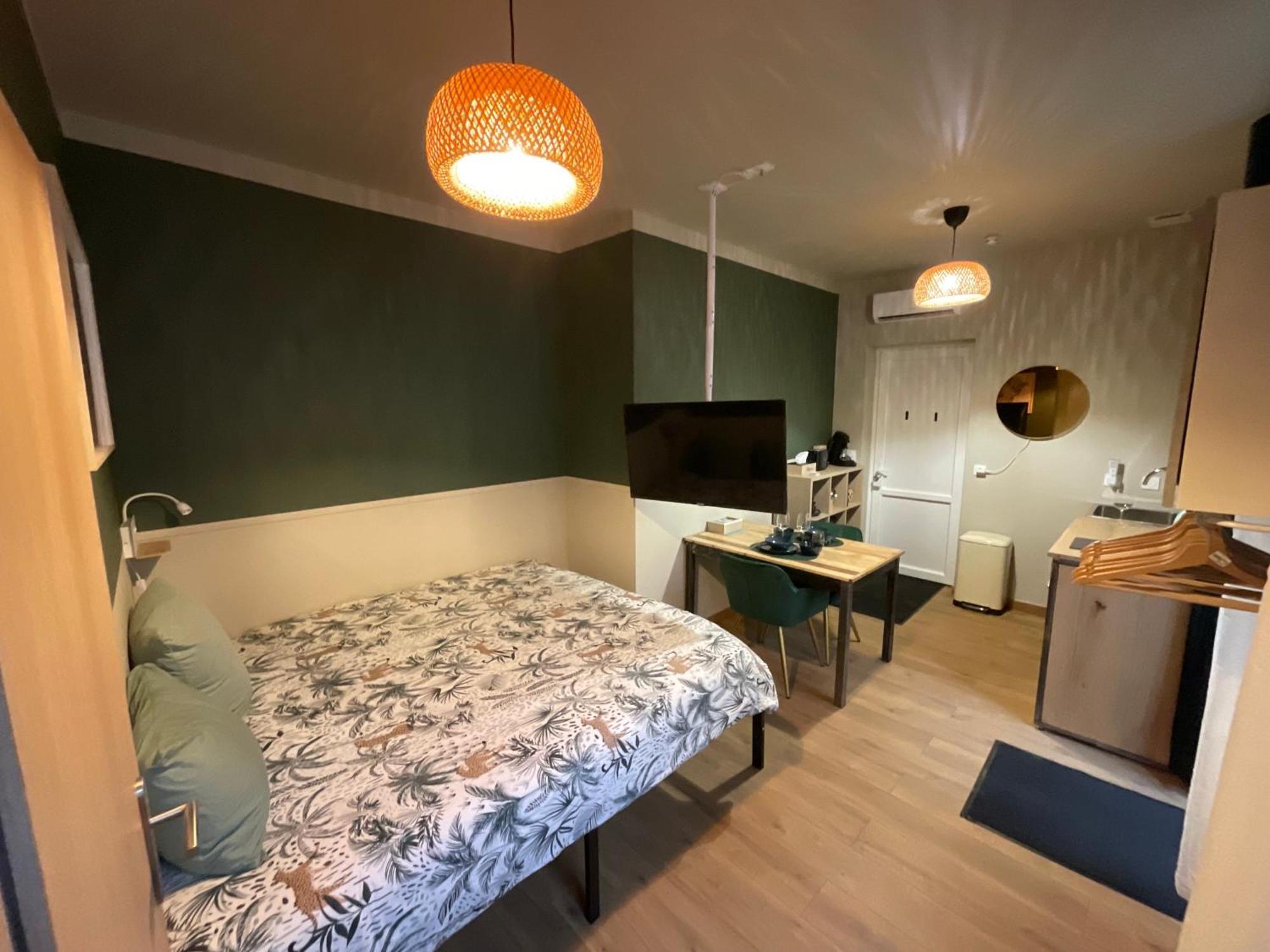 Parenthese Roanne Pierre Depierre Apartment ภายนอก รูปภาพ